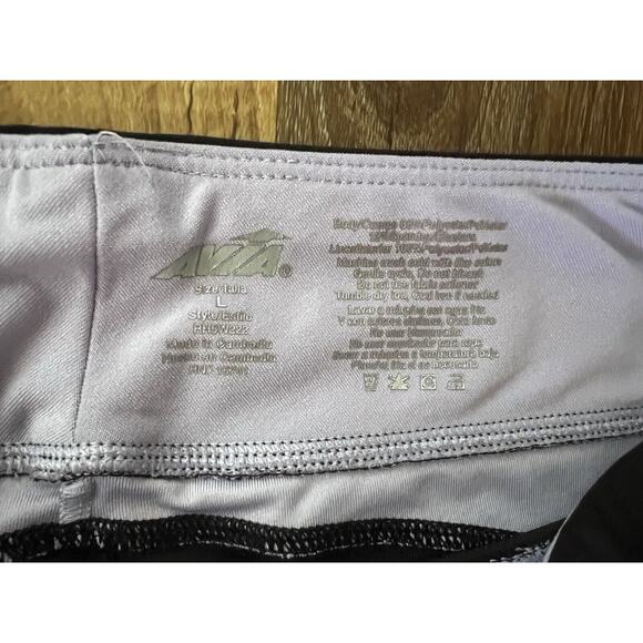 Lot 2 Avia Size L‎ Capri Black Leggings + Light Purple Activewear Razorback Top - Picture 7 of 15